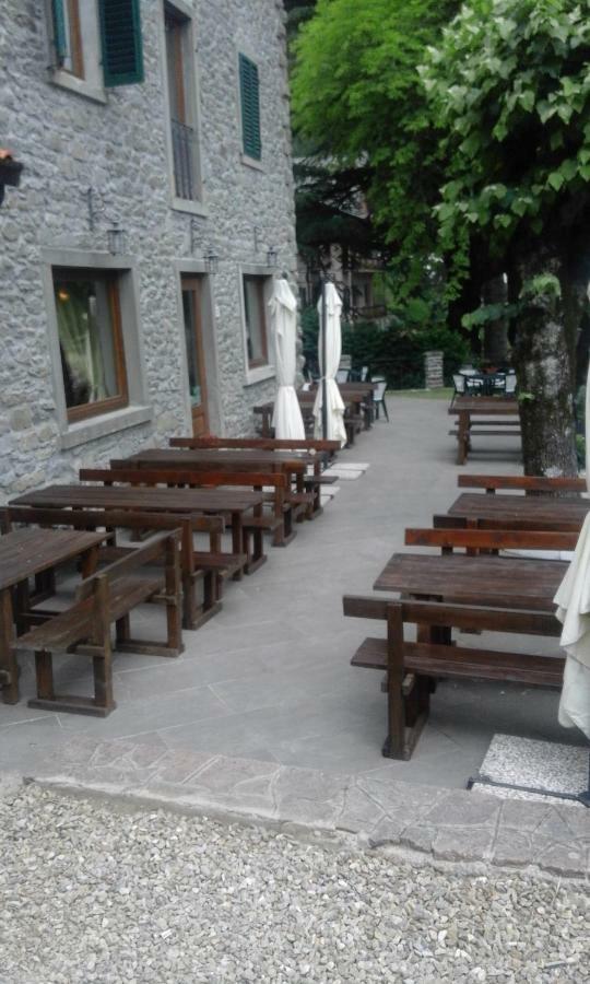 La Foresta Albergo Ristorante Pizzeria バディーア・プラタリア エクステリア 写真